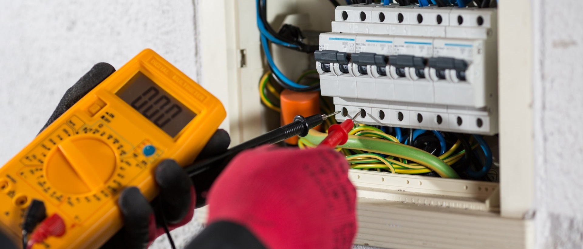 Electricians KT4